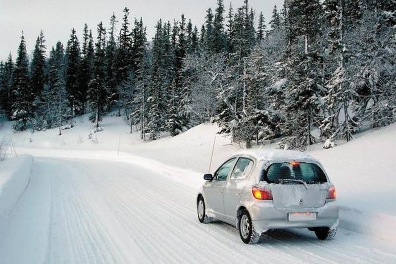 Снежные бури и мороз: как не стать жертвой стихии путешествуя на автомобиле