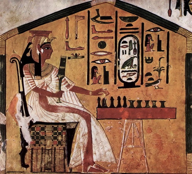 В останках мумии, найденной в Египте, ученые увидели колени Нефертари