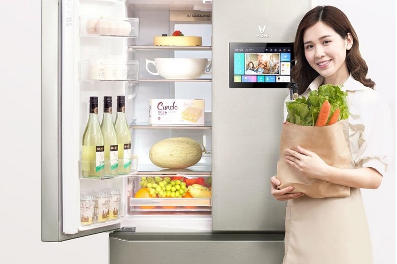 Xiaomi представила холодильник со встроенным планшетом