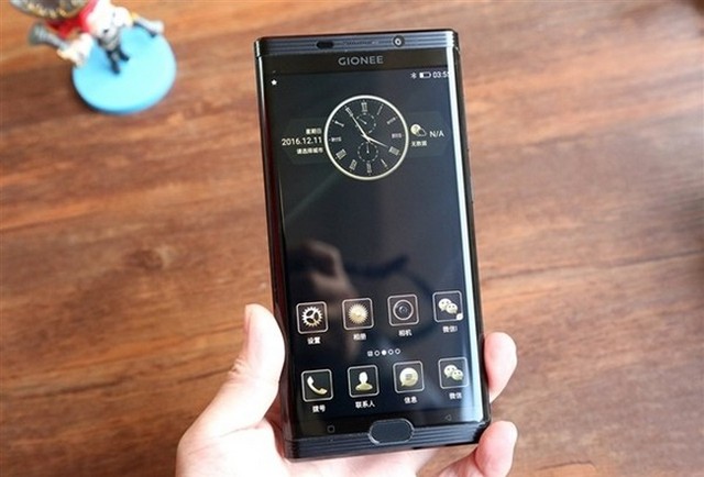 В Китае выпустили смартфон с огромной батареей