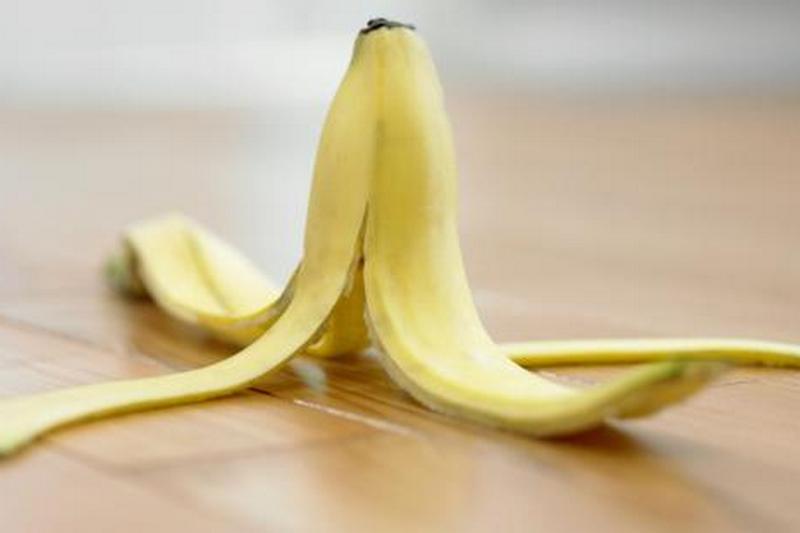 Для отбеливания зубов и избавления от головной боли - золотые возможности банановой кожуры