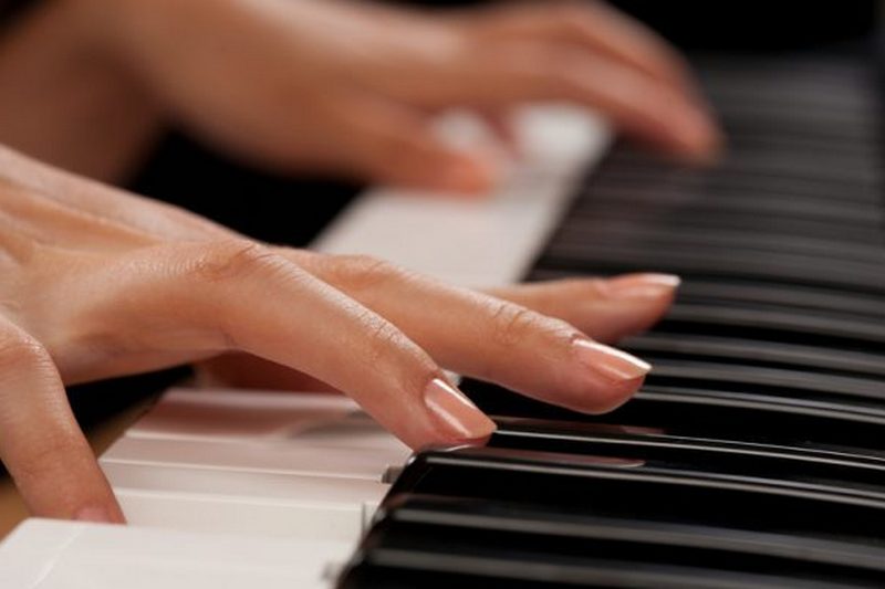 Как приклеить фортепианные клавиши