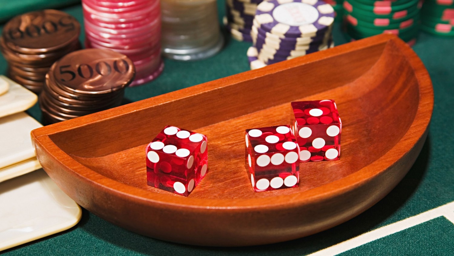 Регистрация в онлайн-казино: переход от бесплатной игры к настоящему азарту
