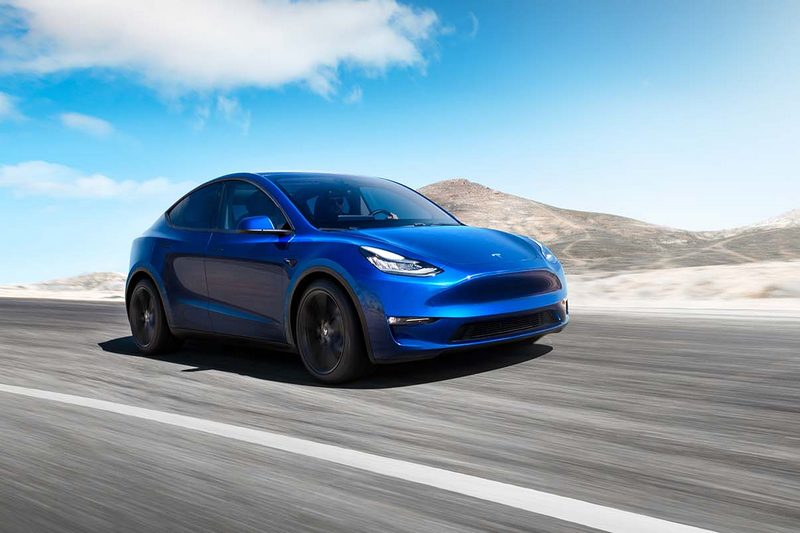 В электромобилях Tesla теперь можно играть в видеоигры