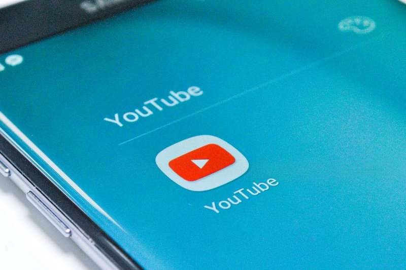 YouTube ужесточил правила верификации каналов
