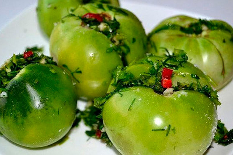 Как приготовить фаршированные зеленые томаты?