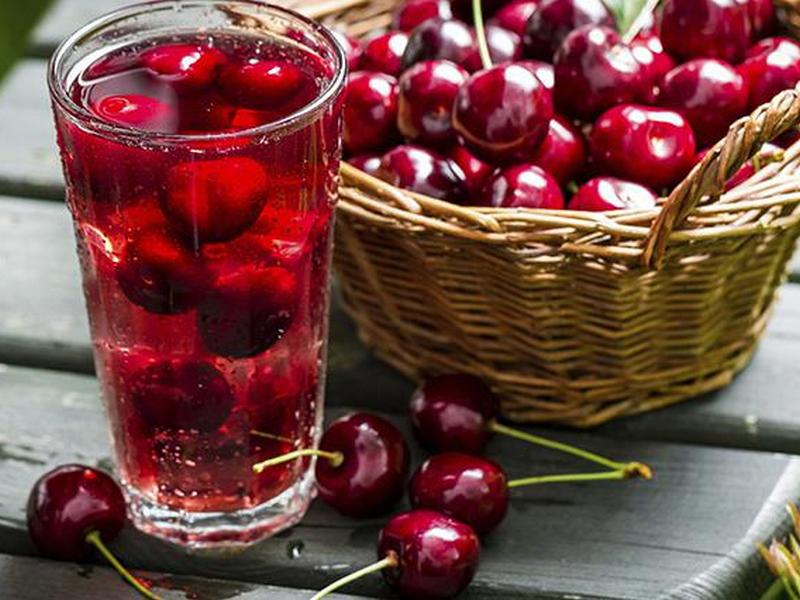 Как приготовить вишневый сок без отходов?