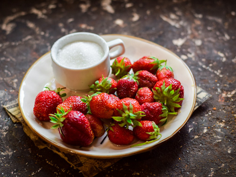 Хочется сохранить вкус и аромат свежих ягод клубники. Как это можно сделать?